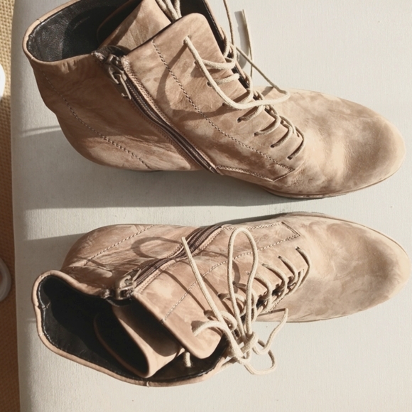 Nwot. Paul Green Erin Combat Boot in alpaca nubuck.  New. - Picture 3 of 10